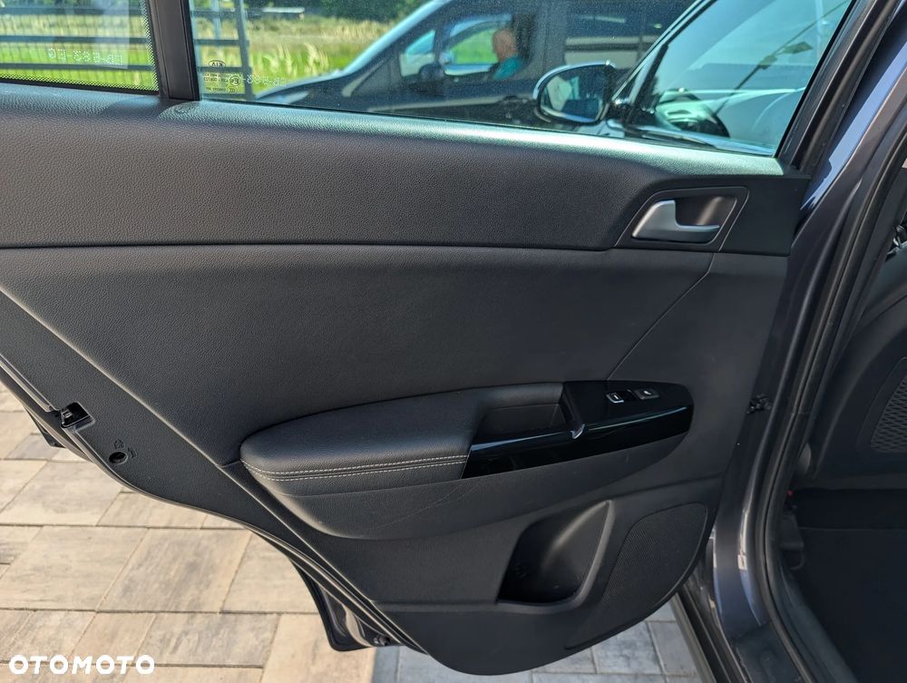 Kia Sportage 1.7 CRDI XL 2WD - 27
