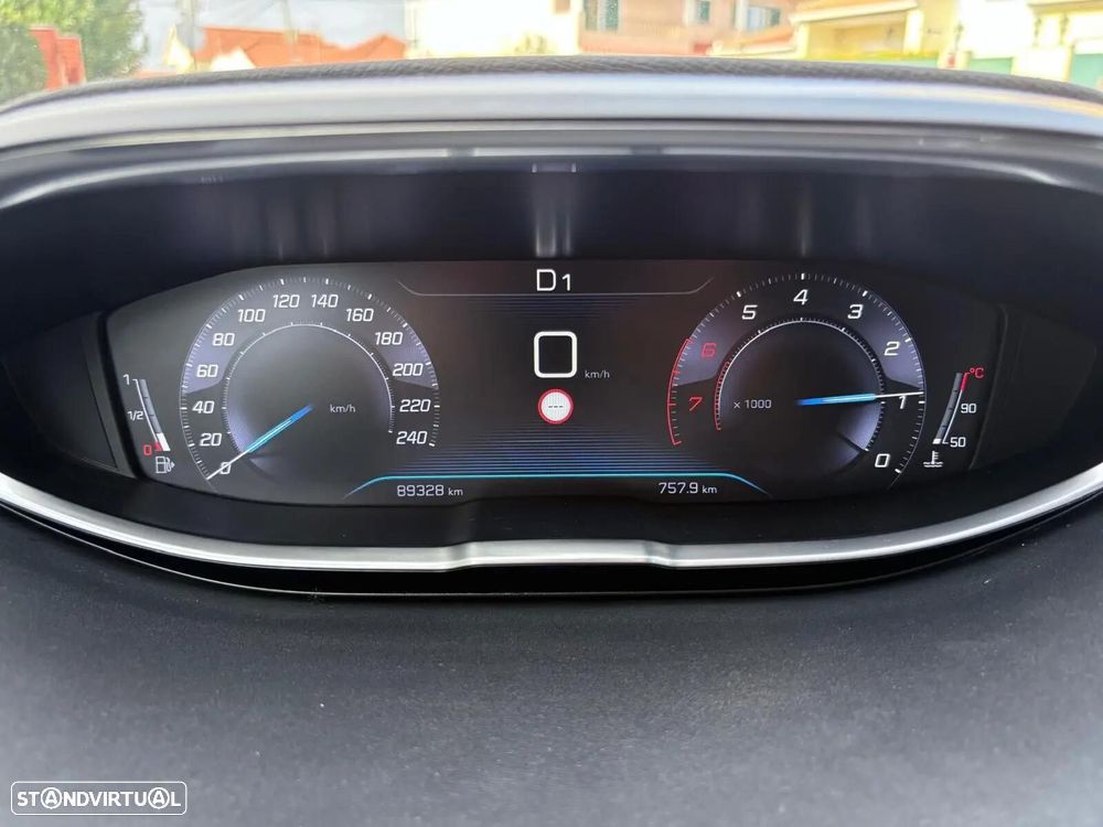 Peugeot 3008 1.2 PureTech Allure EAT8 - 42