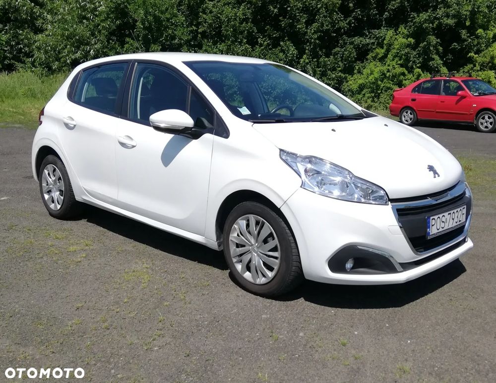 Peugeot 208 - 3