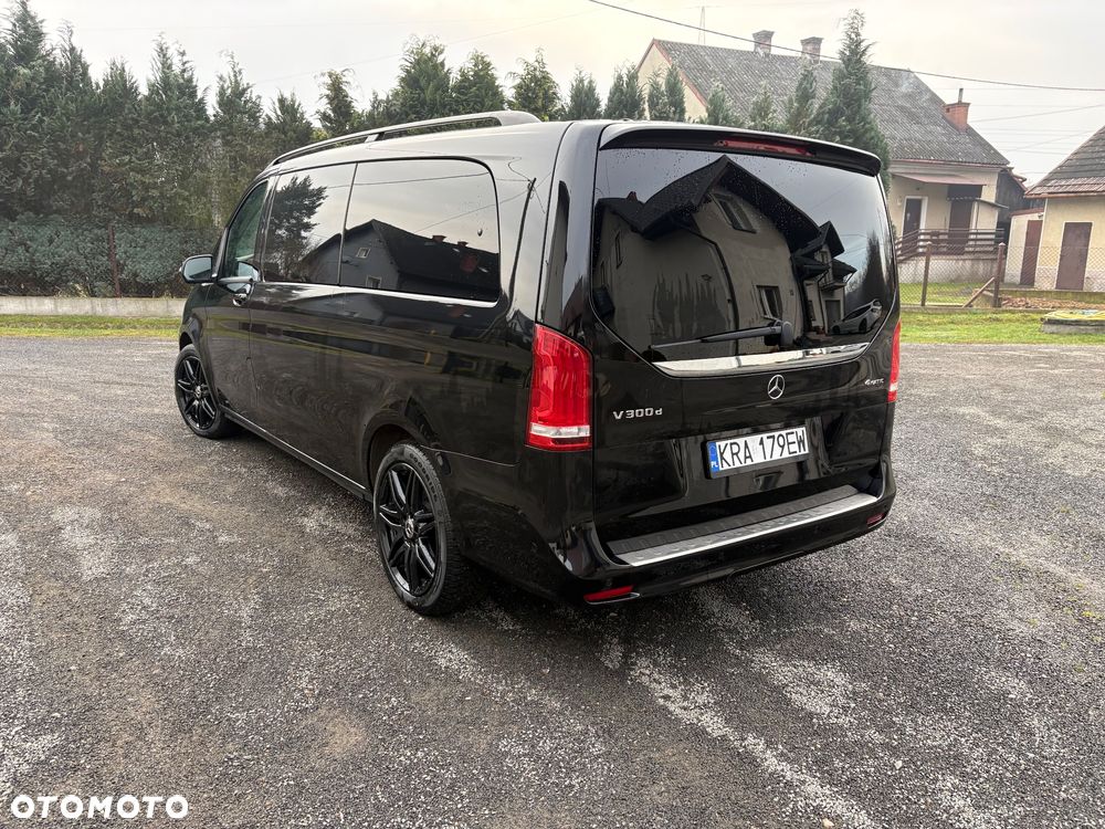 Mercedes-Benz Klasa V 300 d extralang 4Matic 9G-TRONIC Edition Edition 2023 - 16