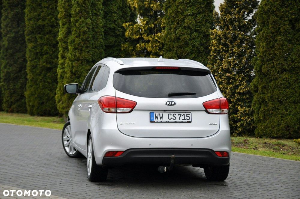 Kia Carens - 15