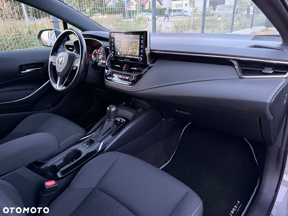 Toyota Corolla 1.8 Hybrid Comfort - 23