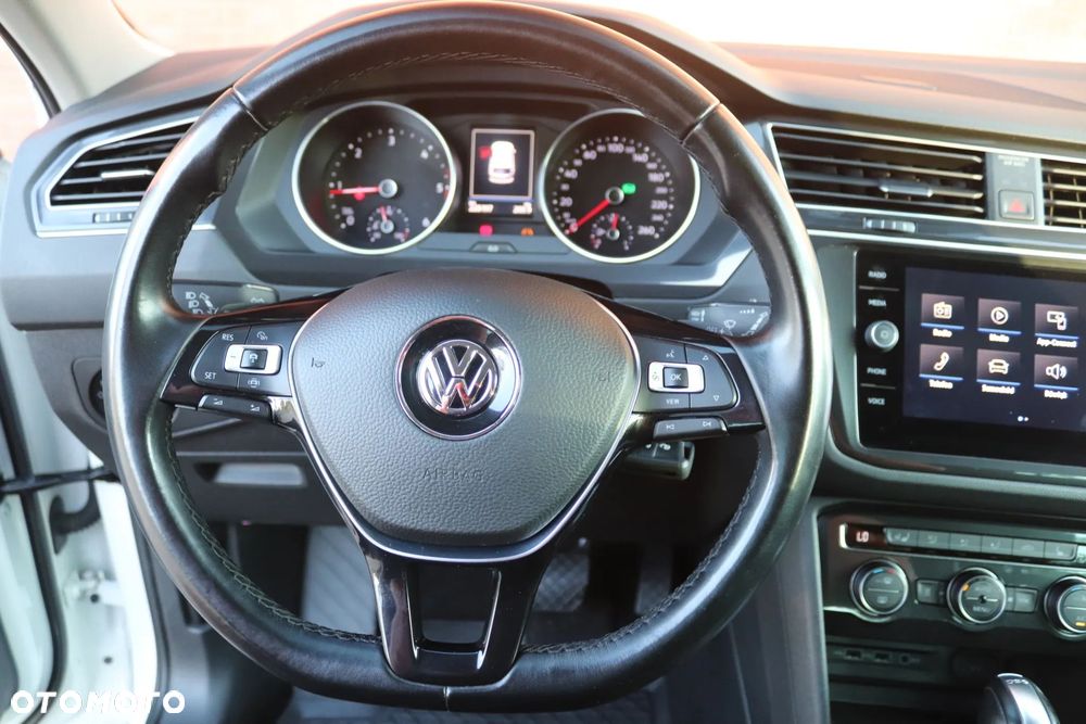 Volkswagen Tiguan - 20
