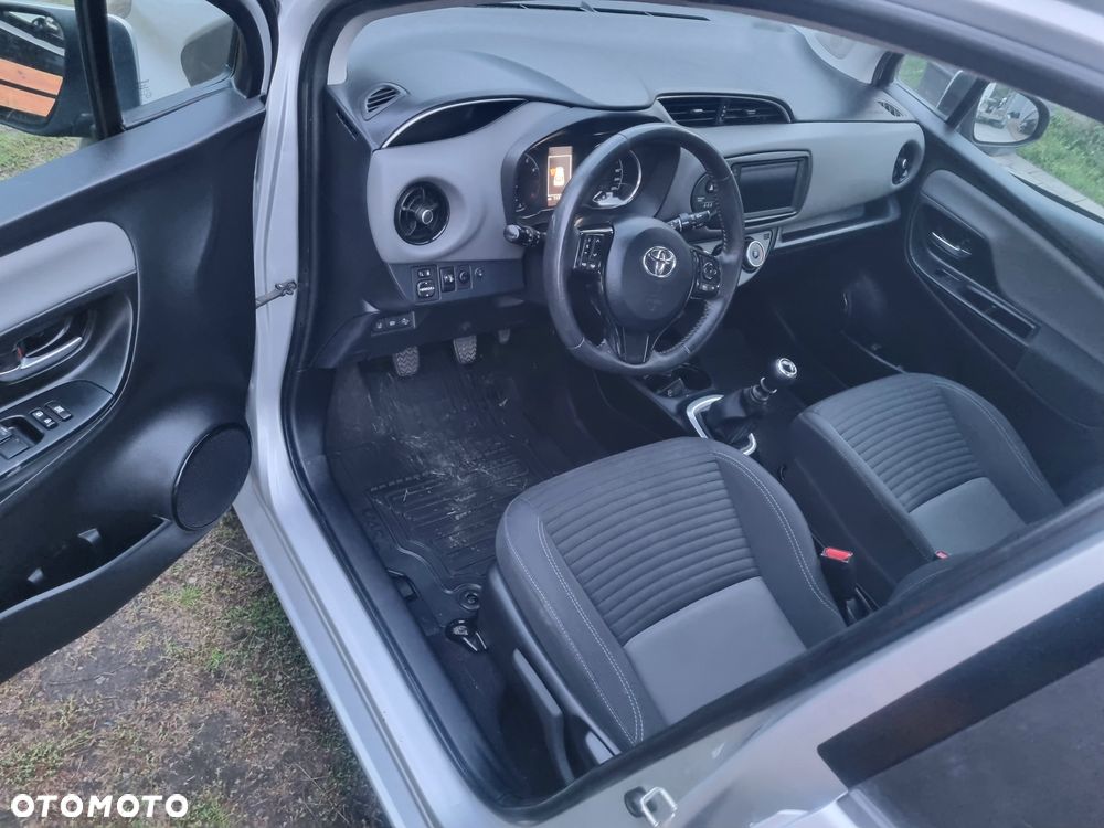 Toyota Yaris 1.5 Premium - 7