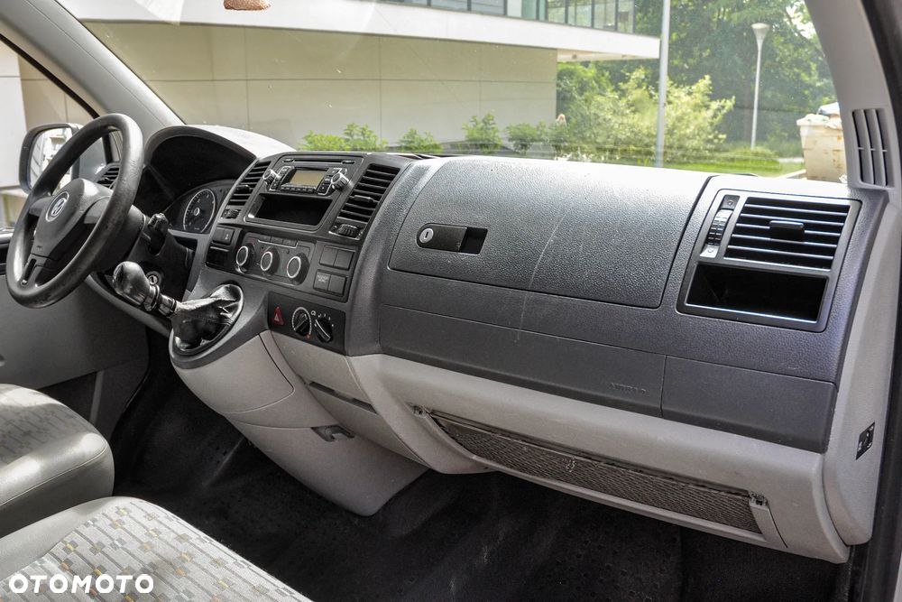 Volkswagen Transporter - 9