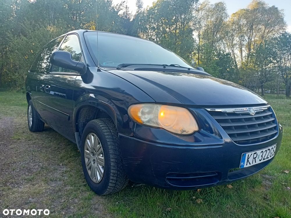 Chrysler Town & Country 3.3L LX - 3