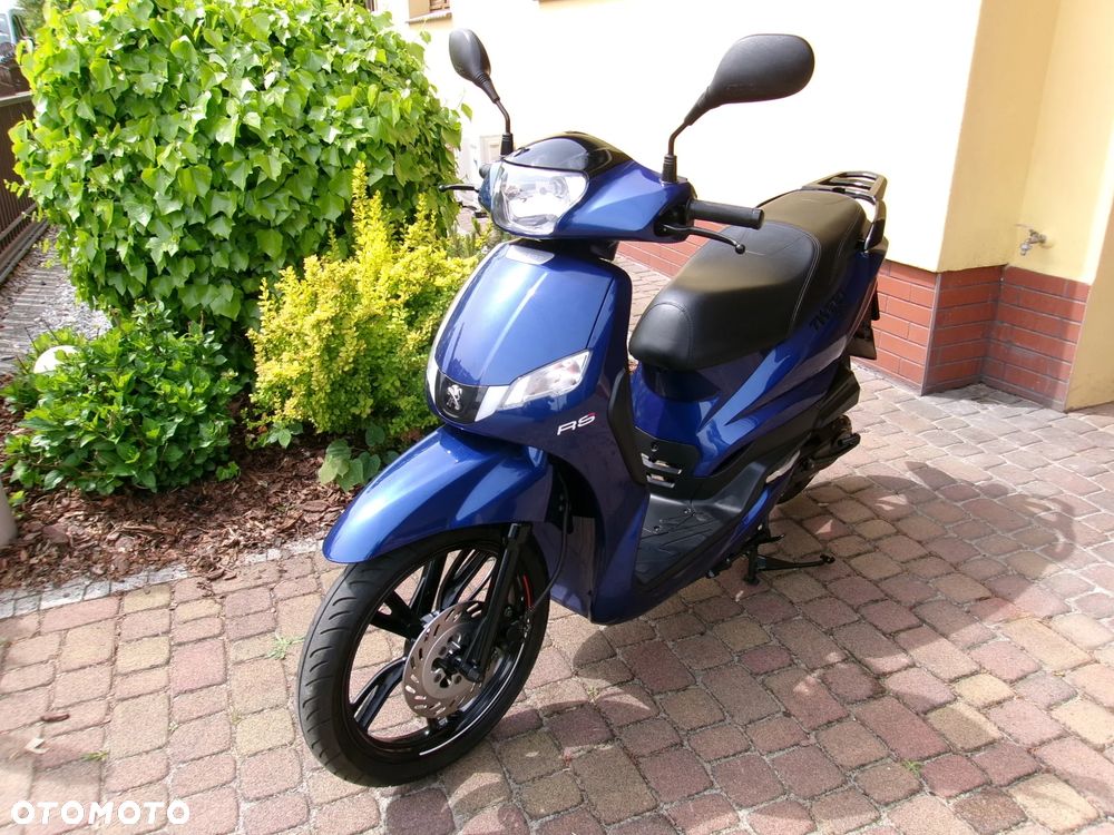 Peugeot Tweet - 3