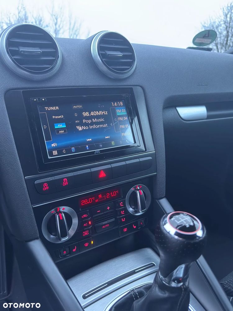 Audi A3 Sportback 2.0 TDI DPF quattro S line Sportpaket - 13