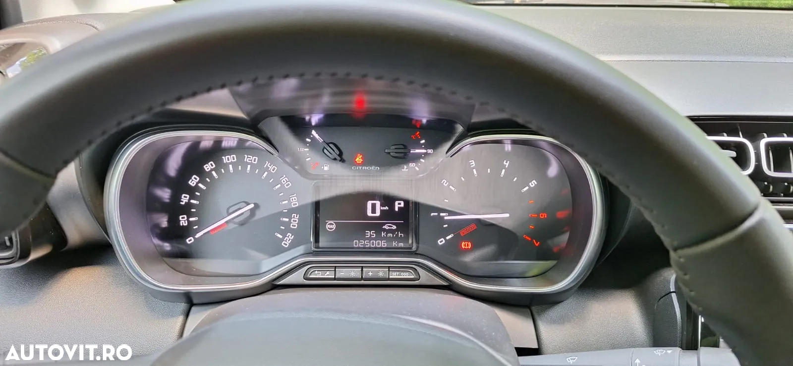 Citroën C3 AIRCROSS 1.2 PureTech S&S EAT6 Shine - 17