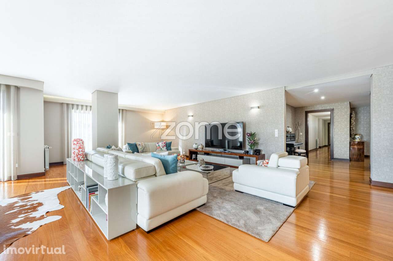 Luxuoso 4 Suites com 490 m2, à Marina do Freixo - Grande imagem: 5/38