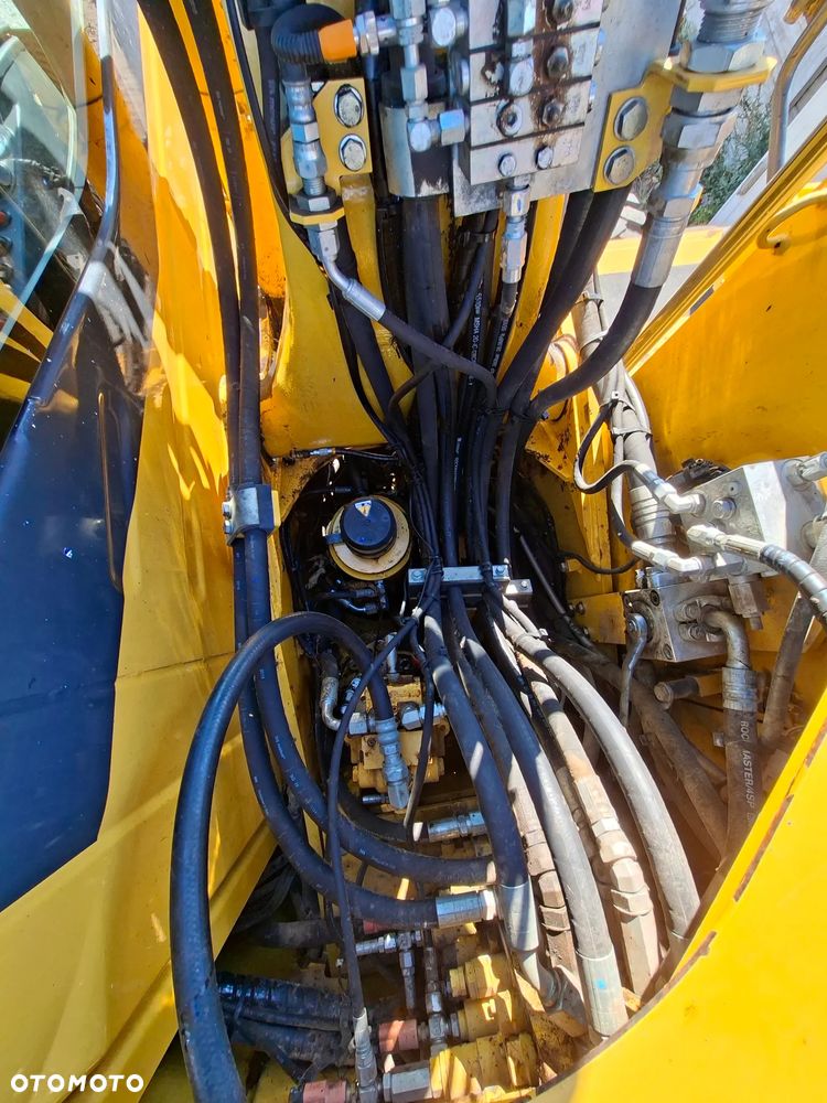 Komatsu PW148-8 - 16