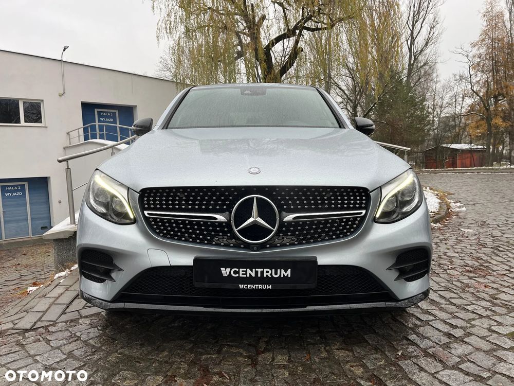 Mercedes-Benz GLC 250 4Matic 9G-TRONIC AMG Line - 9
