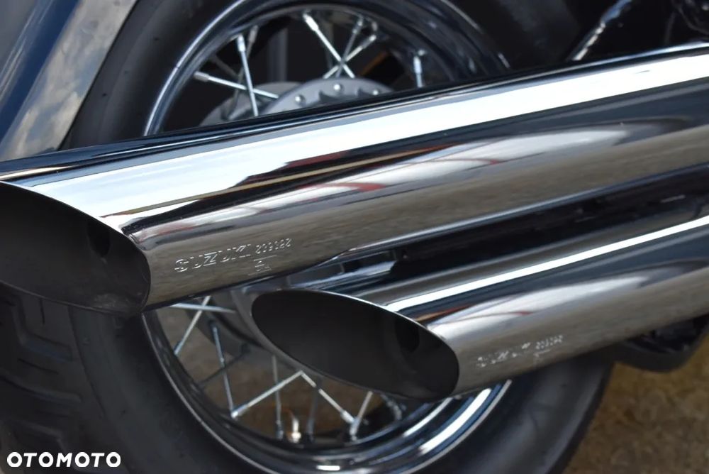 Suzuki Intruder - 33
