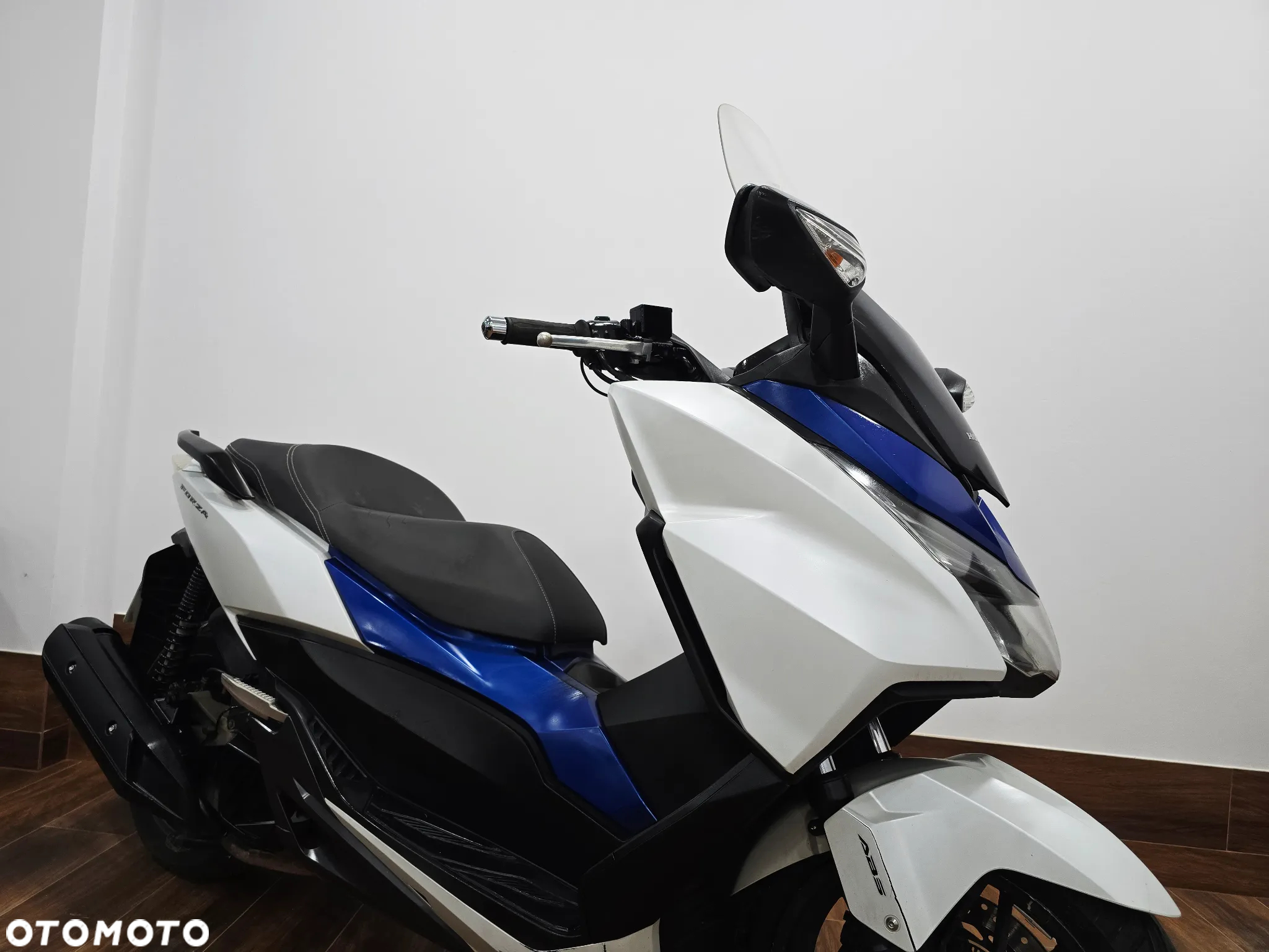 Honda NSS - 28