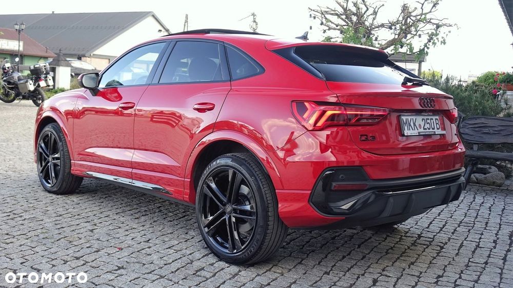 Audi Q3 Sportback - 12