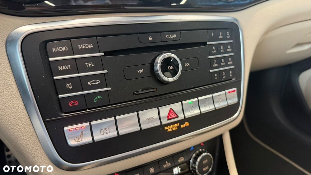 Mercedes-Benz GLA - 27