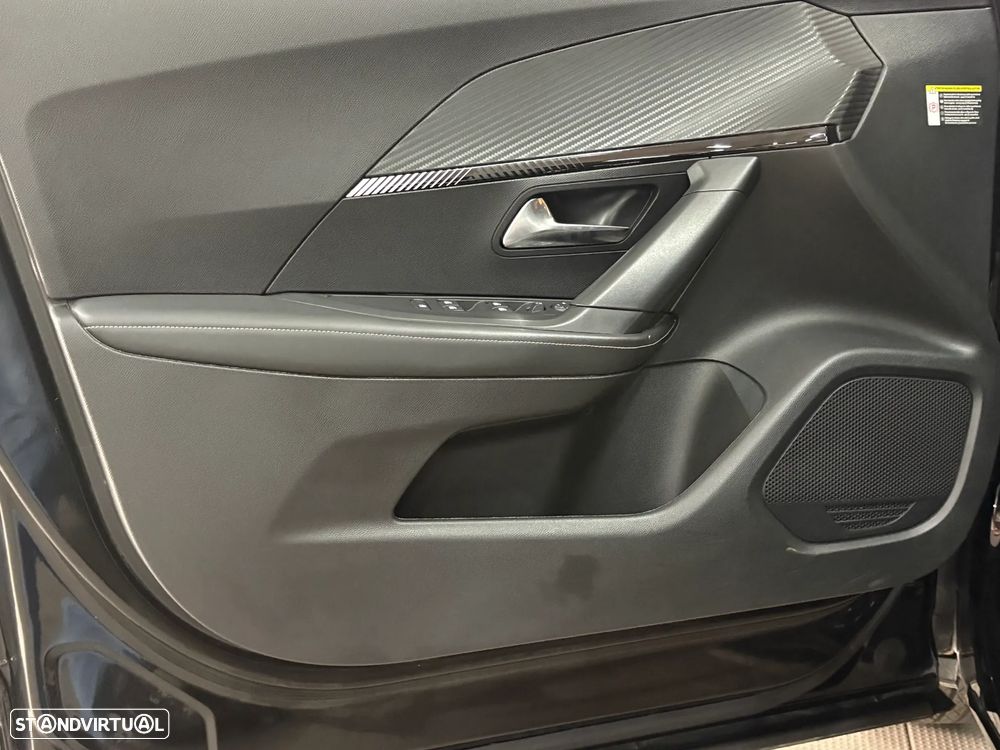 Peugeot 2008 1.2 PureTech Allure Pack EAT8 - 15