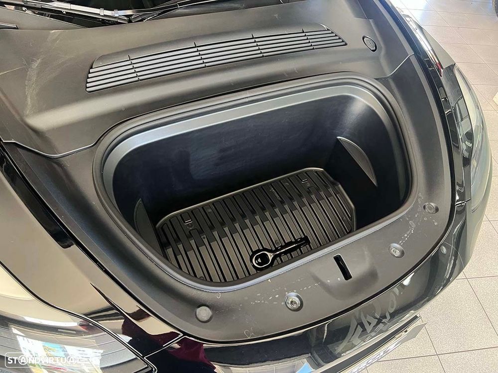 Tesla Model Y RWD - 26
