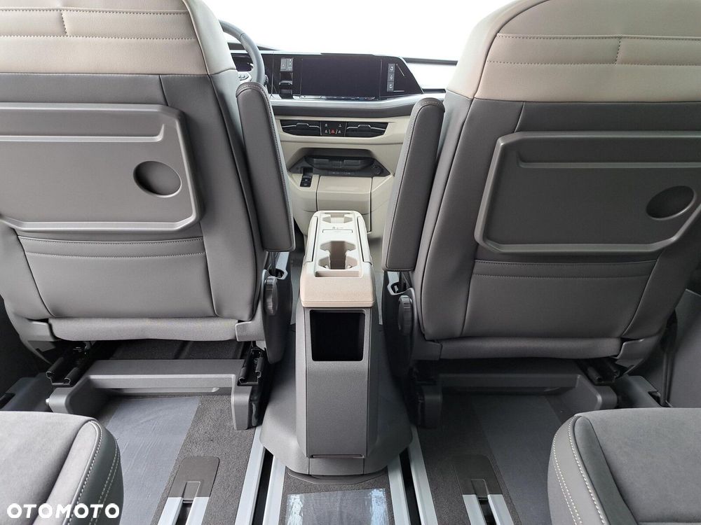 Volkswagen Multivan - 27