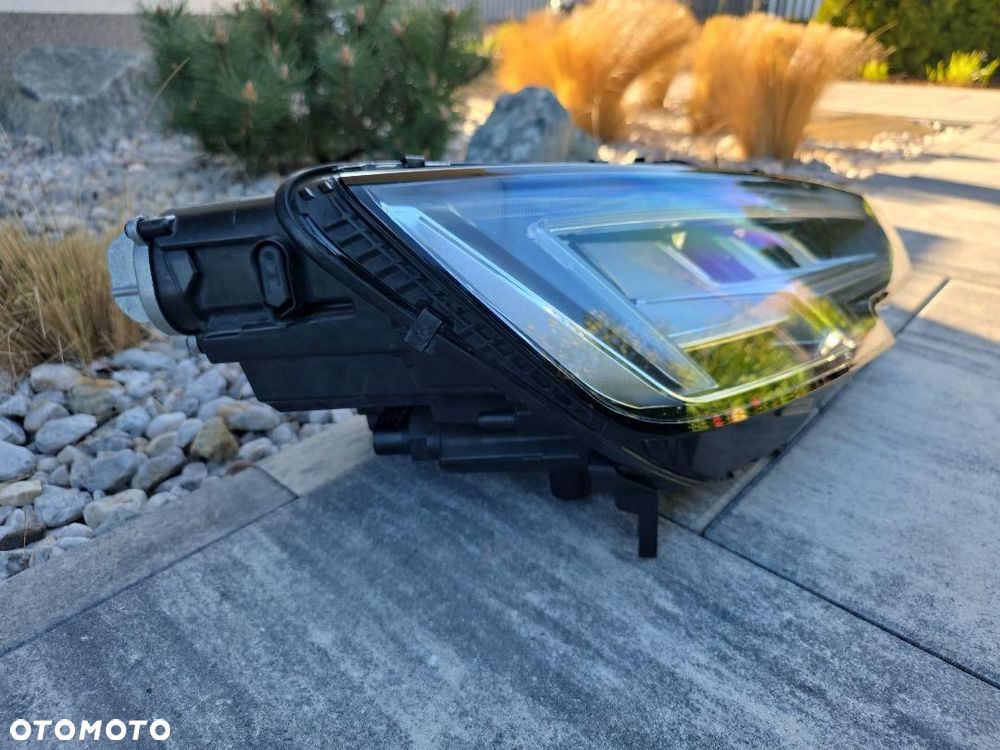 AUDI A4 S4 B9 8W0 8W Lampa prawa przód Full Led Matrix 8W0941036 2019 - 4