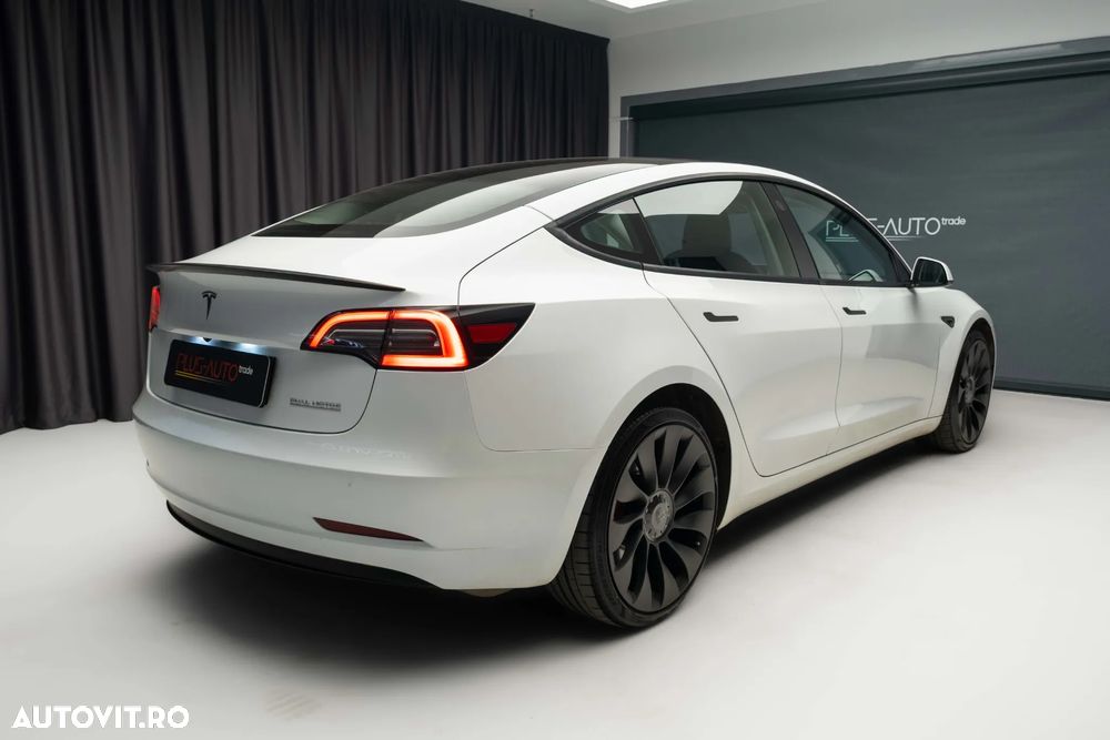 Tesla Model 3 Performance - 3