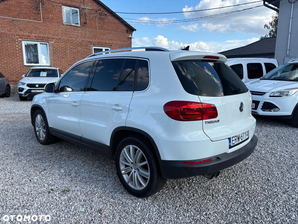 Volkswagen Tiguan 2.0 TDI DPF BlueMotion Technology Exclusive - 12