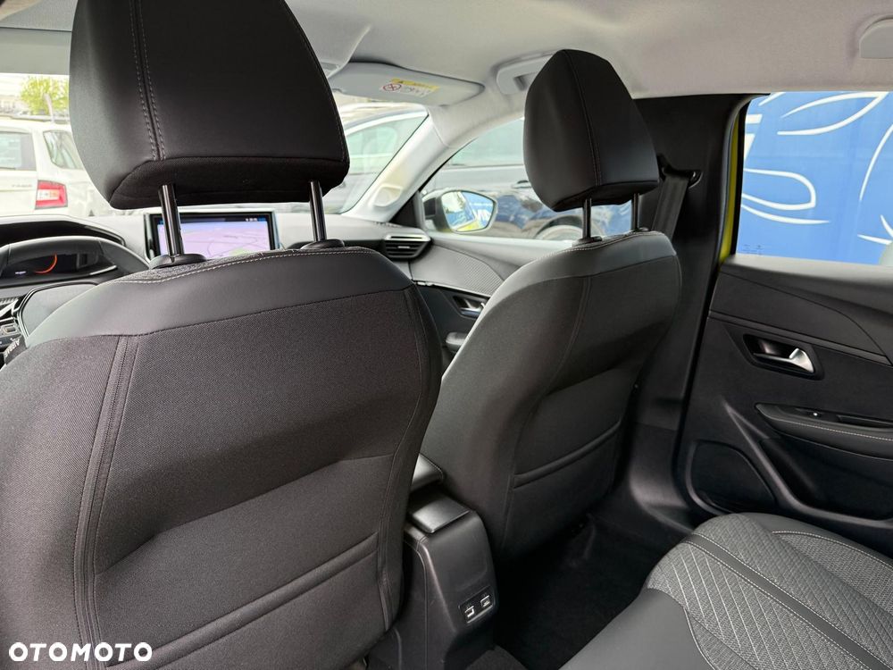 Peugeot 208 1.2 mHEV Active - 12