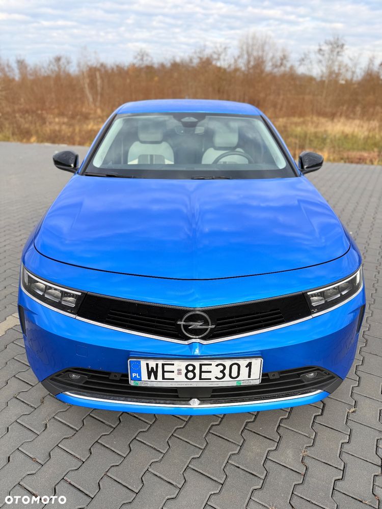 Opel Astra 1.2 T Elegance S&S - 18