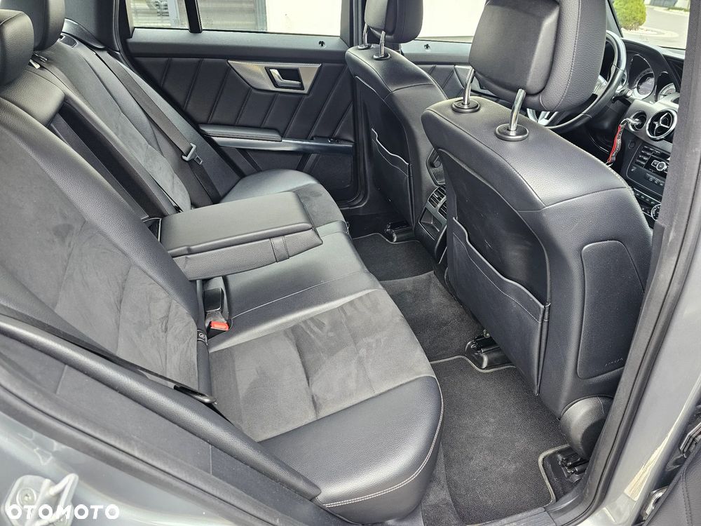 Mercedes-Benz GLK - 32
