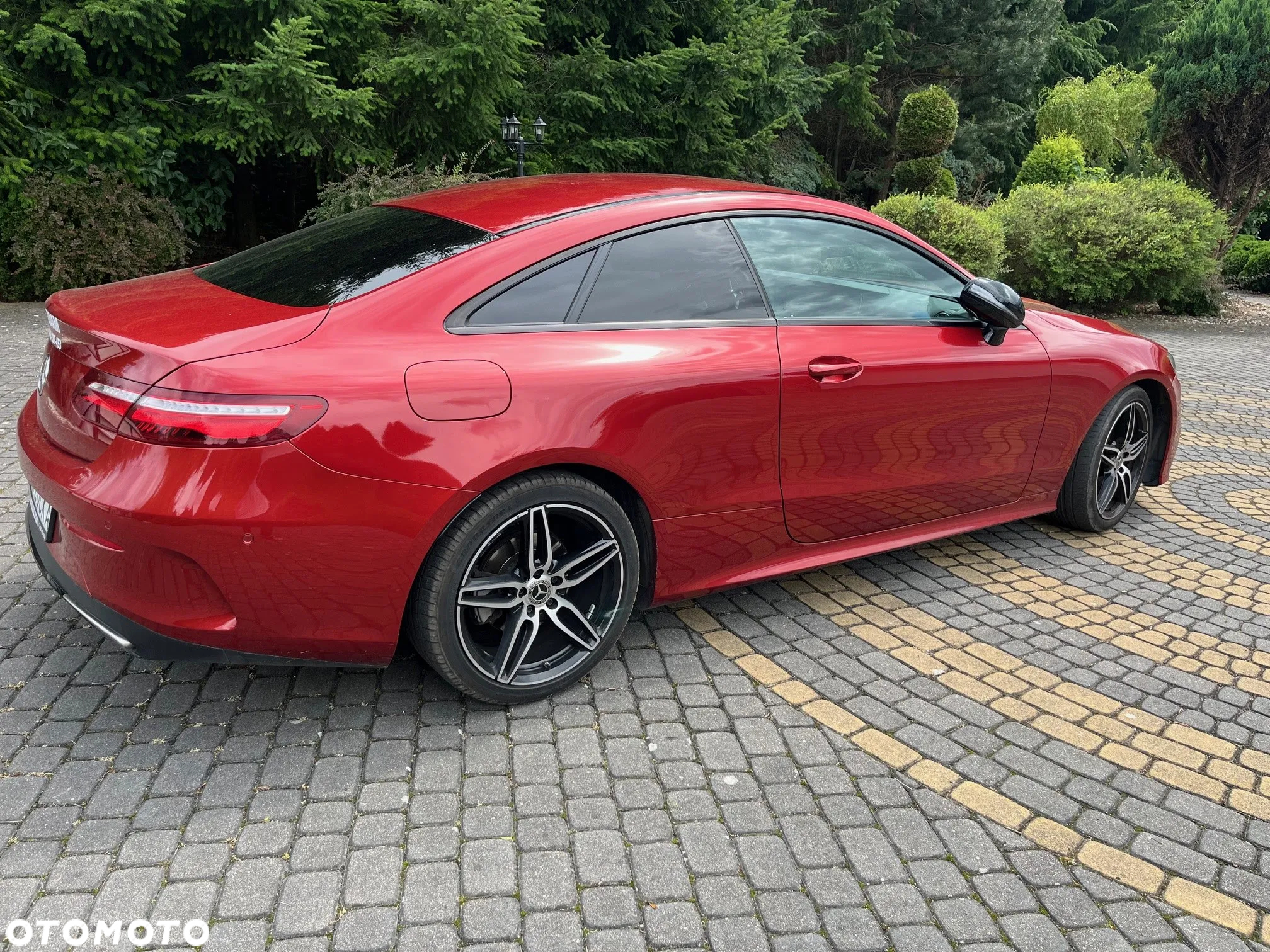 Mercedes-Benz Klasa E 200 Coupe 9G-TRONIC - 2