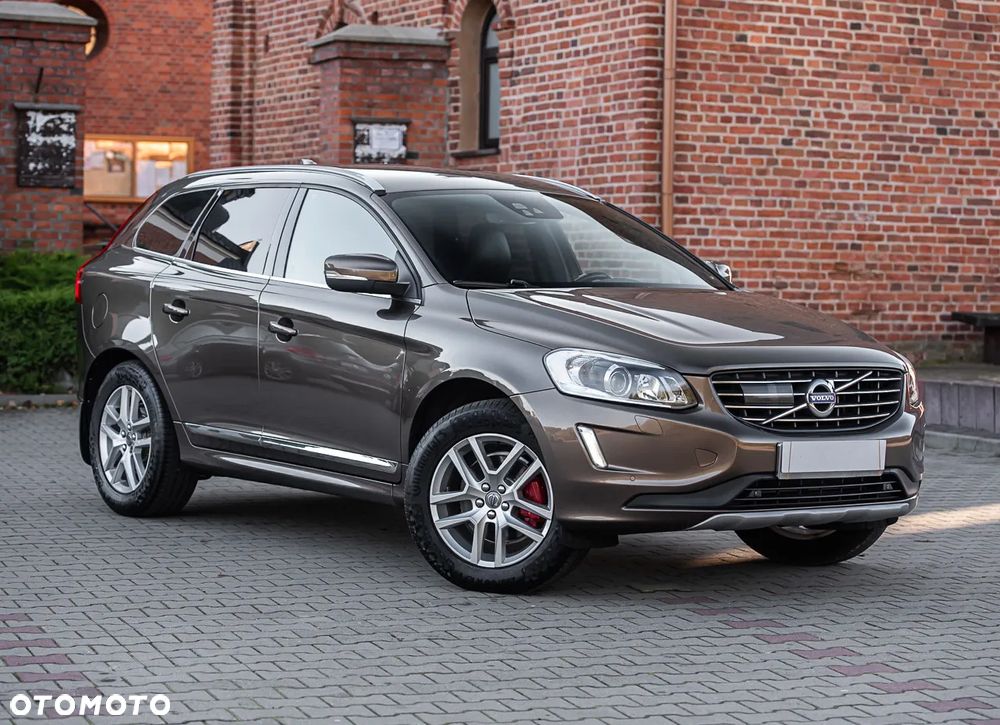 Volvo XC 60 D4 AWD Geartronic Momentum - 2