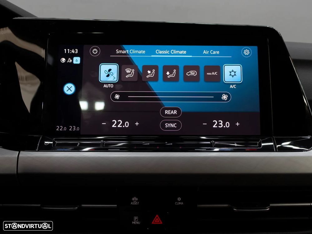 VW Golf Variant 2.0 TDi Life DSG - 32