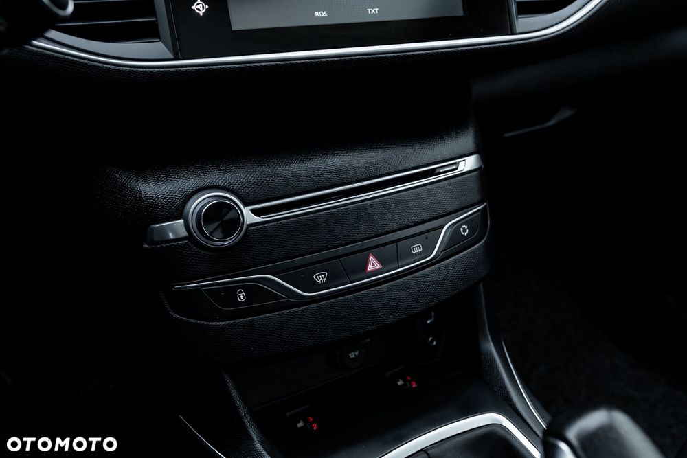 Peugeot 308 BlueHDi 150 Automatik Stop & Start Allure - 34