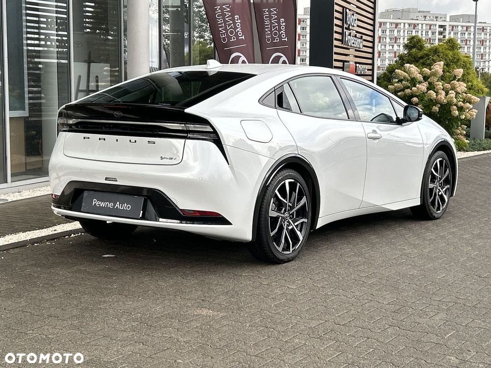 Toyota Prius - 5