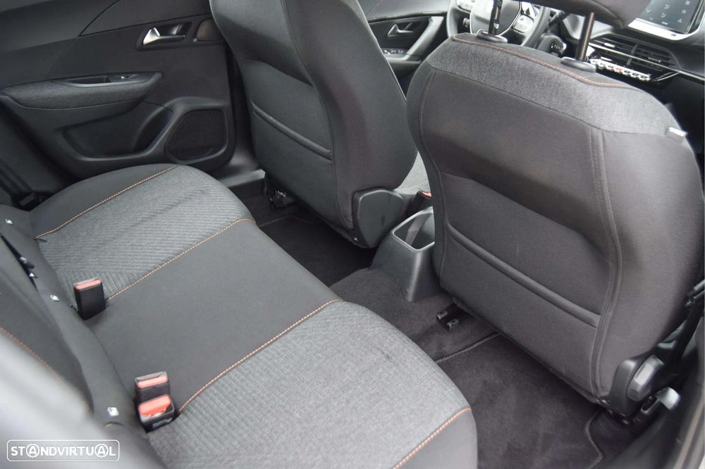 Peugeot 2008 1.2 PureTech Style - 16