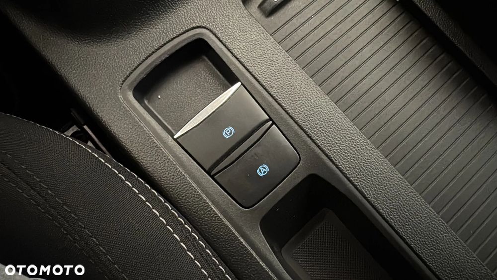 Ford Focus 1.0 EcoBoost Titanium X - 21