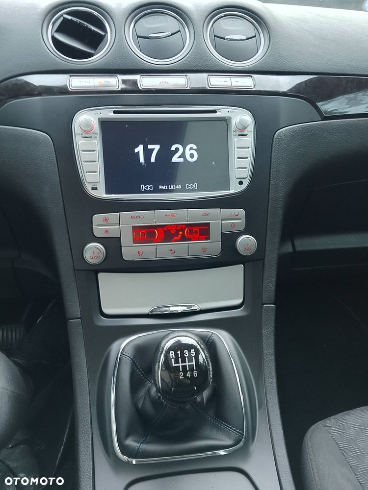 Ford Galaxy 2.0 TDCi Ghia - 12