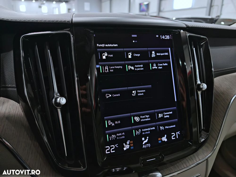 Volvo XC 60 Recharge T8 Twin Engine eAWD Inscription - 19