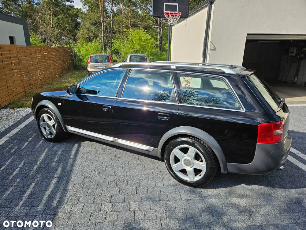 Audi A6 Allroad - 12