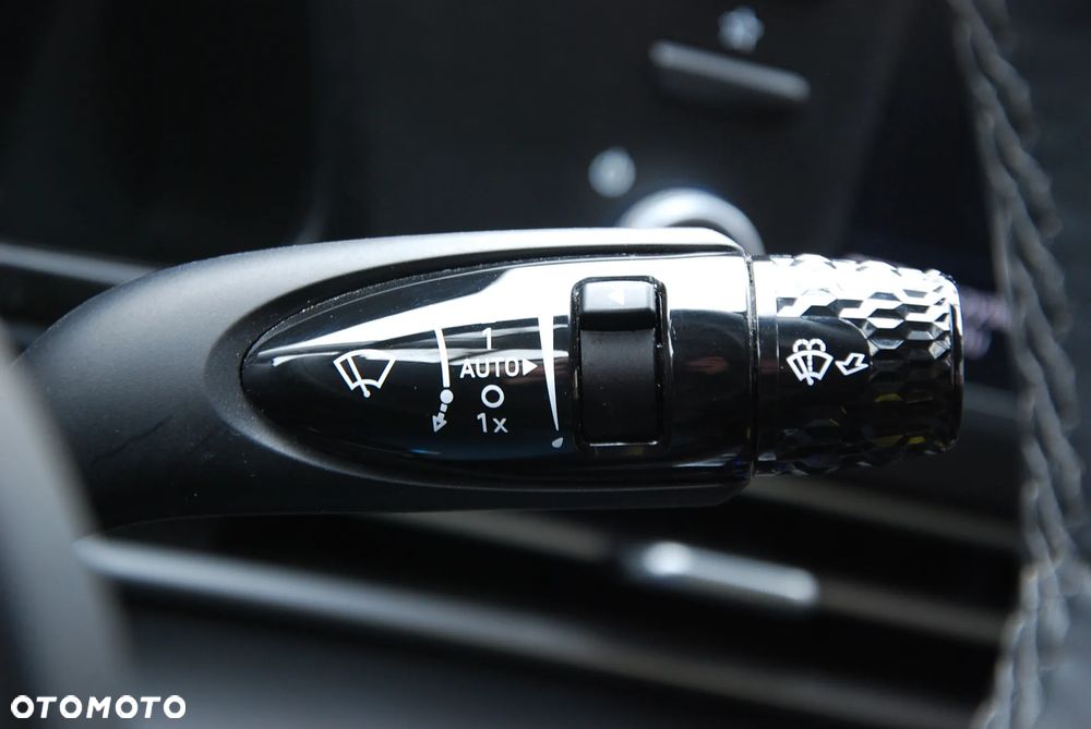 Hyundai Elantra 1.6 Smart CVT - 25