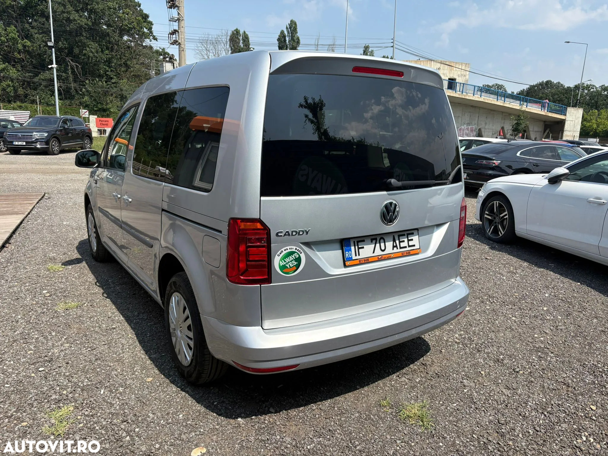 Volkswagen Caddy 2.0 TDI DSG - 4
