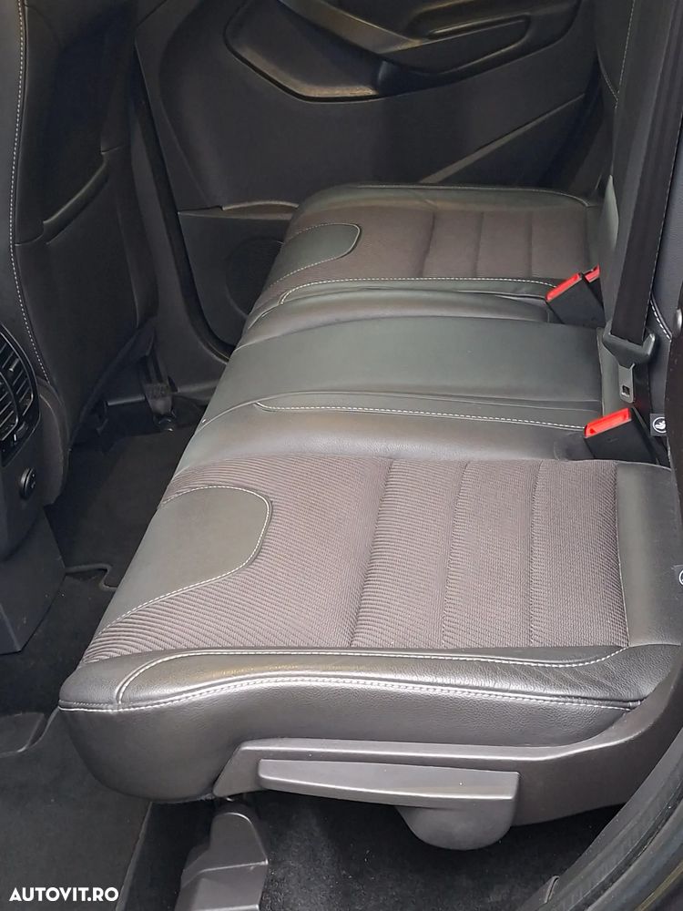 Ford Kuga - 7