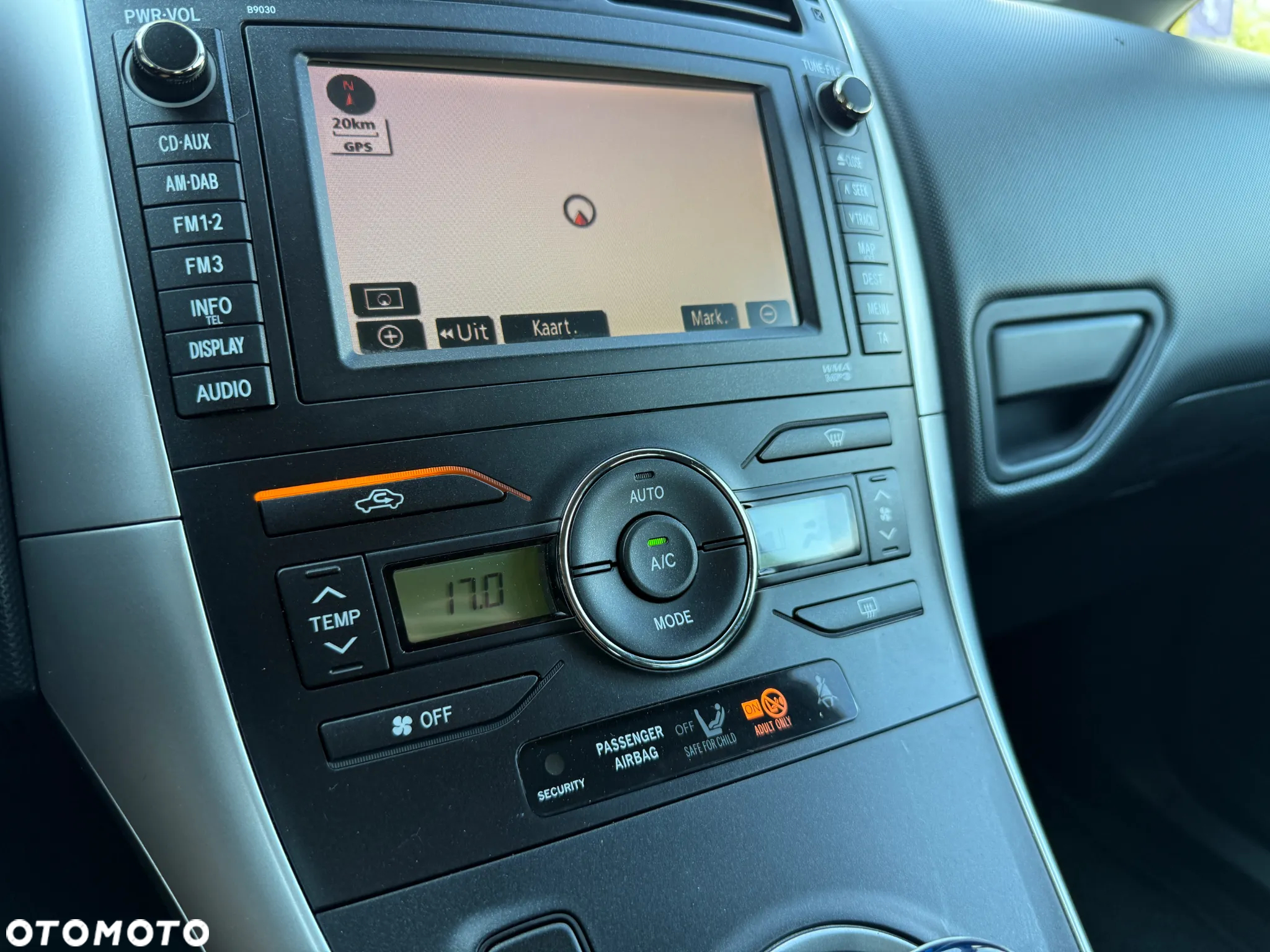 Toyota Auris 1.8 HSD Luna - 30