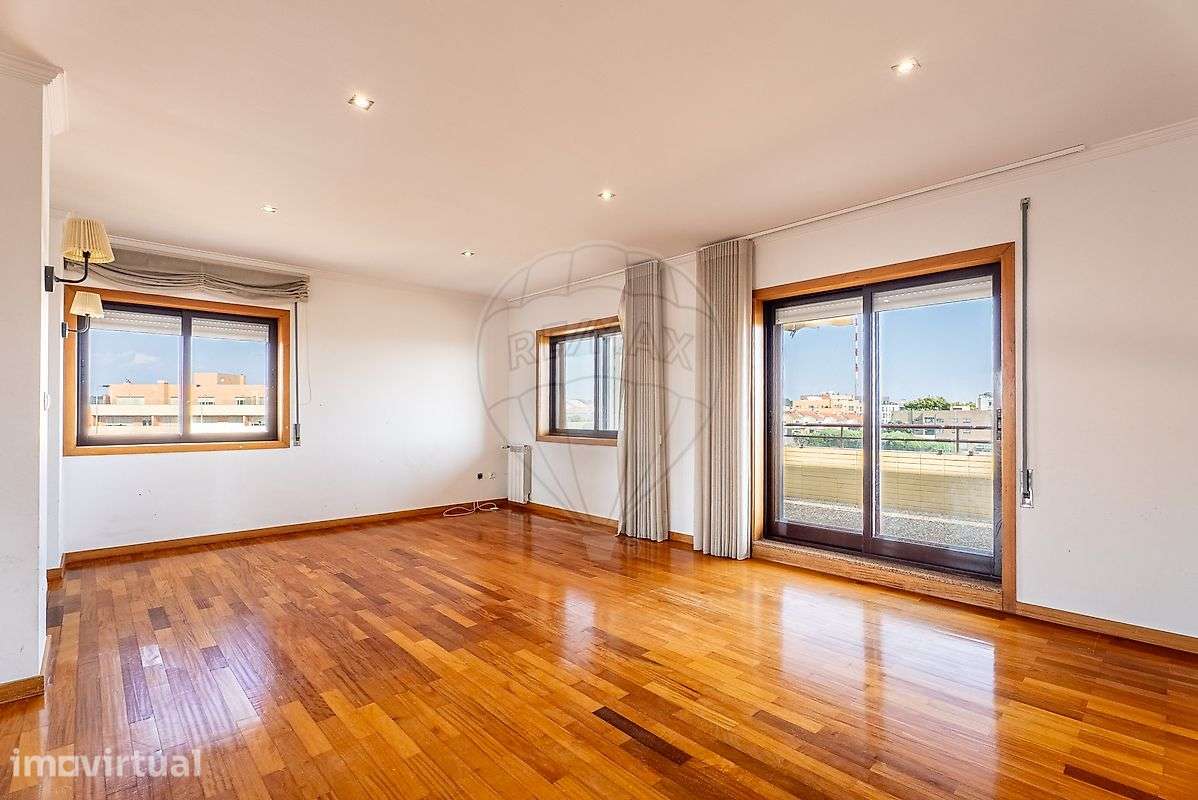 Apartamento T4 para venda - Grande imagem: 3/35