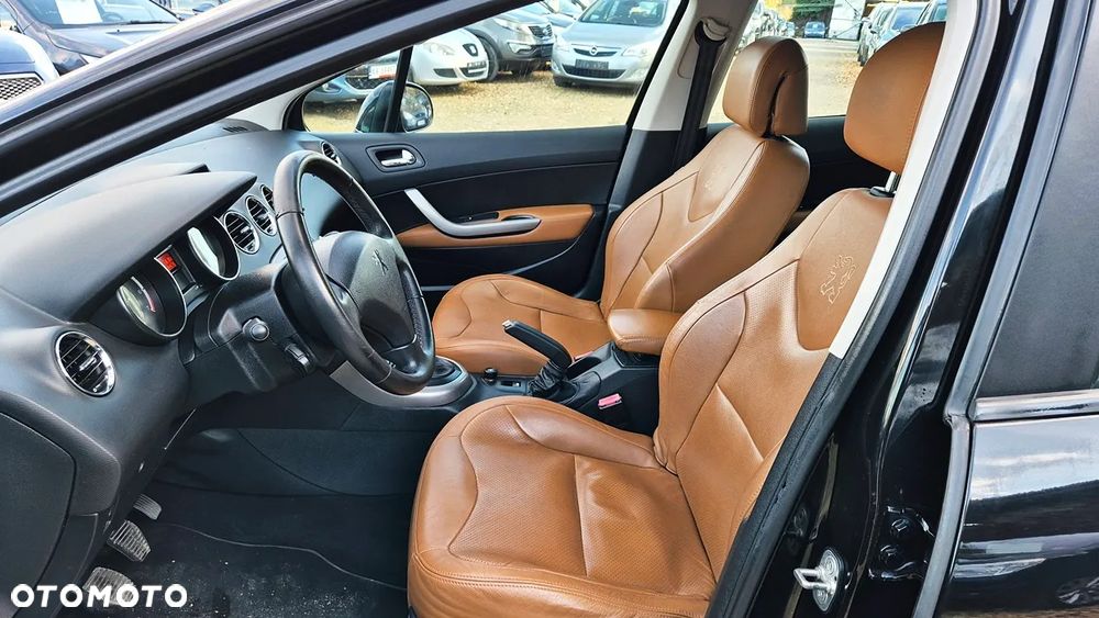 Peugeot 308 1.6 Premium Plus - 29