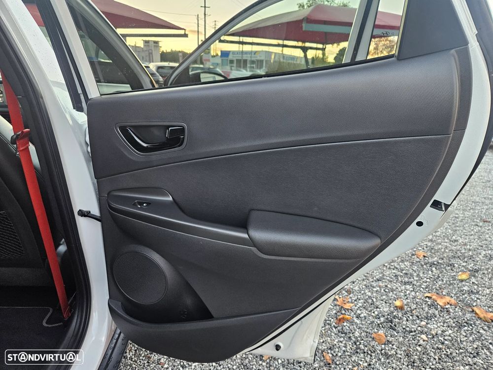 Hyundai Kauai 1.0 T-GDi Premium Pele/Tec.Vermelho - 14