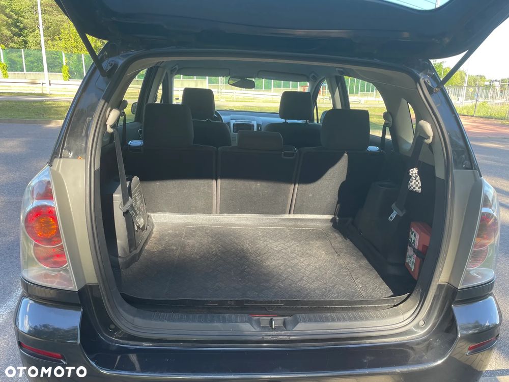 Toyota Corolla Verso 2.0 D-4D Prestige 7os - 10