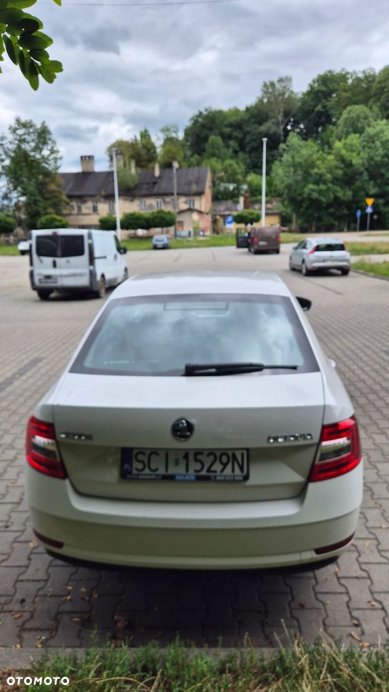 Skoda Octavia 1.6 TDI SCR Style - 9