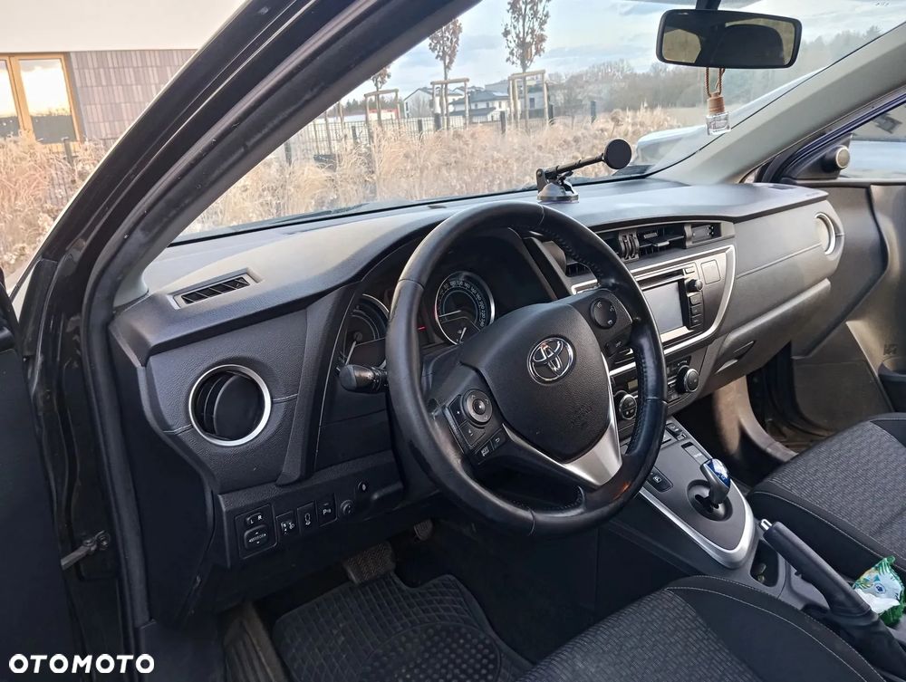 Toyota Auris - 12