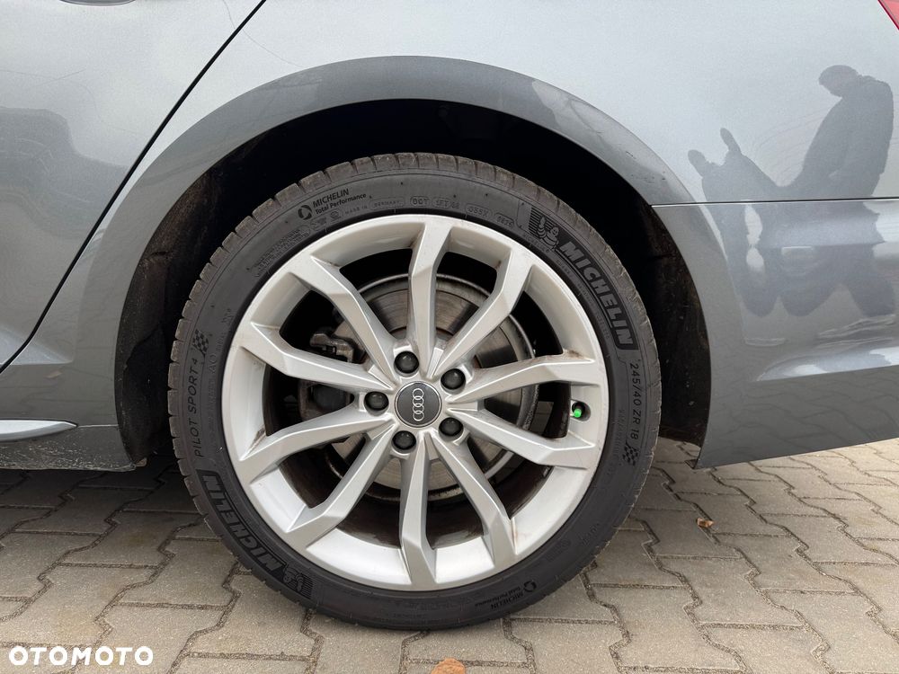 Audi A4 Limousine 2.0 TFSI ultra Sport S tronic - 9